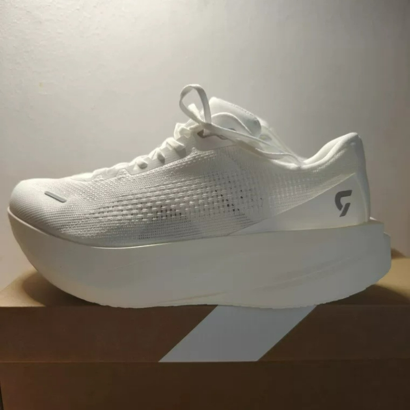 Chaussures d'entraînement DYNA - Men'S Shoes Vs Women'S Size avis et prix