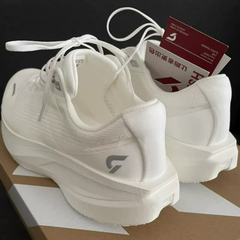 Chaussures d'entraînement DYNA - Men'S Shoes Vs Women'S Size avis et prix